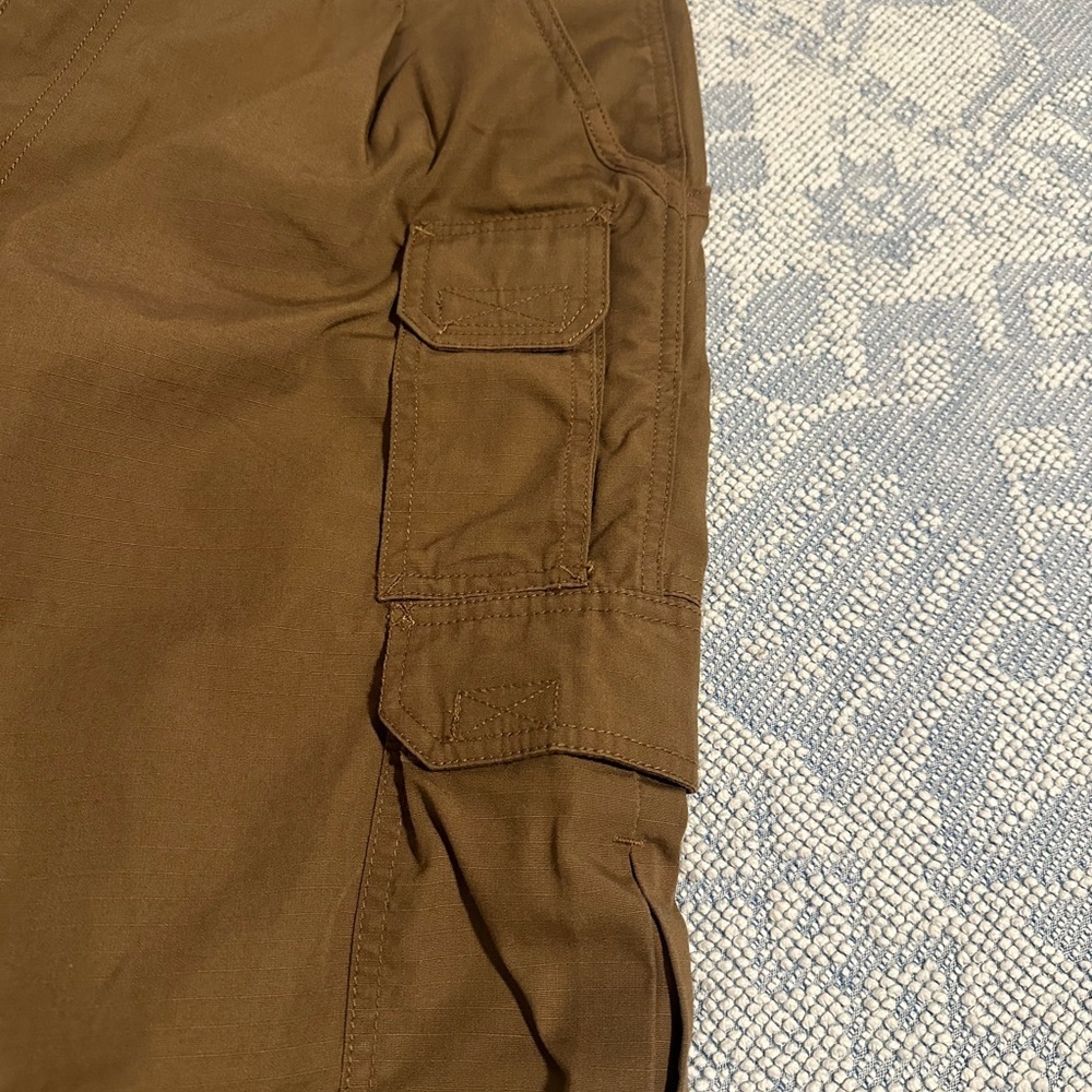 5.11 Tactical Men's Tan Cargo Pants Sz 36x30 - Picture 5 of 13
